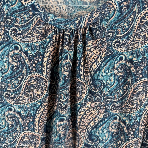 LIN&LLI Plus Size 2X Paisley Print Short Sleeve Gathered Neck Blouse Top - Picture 2 of 6